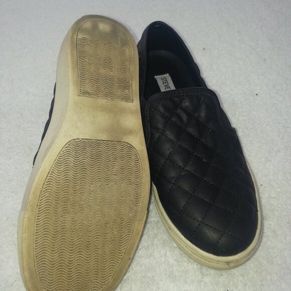 Steve Madden Black Quilt Casual Shoes Worn - Picture 8 of 8